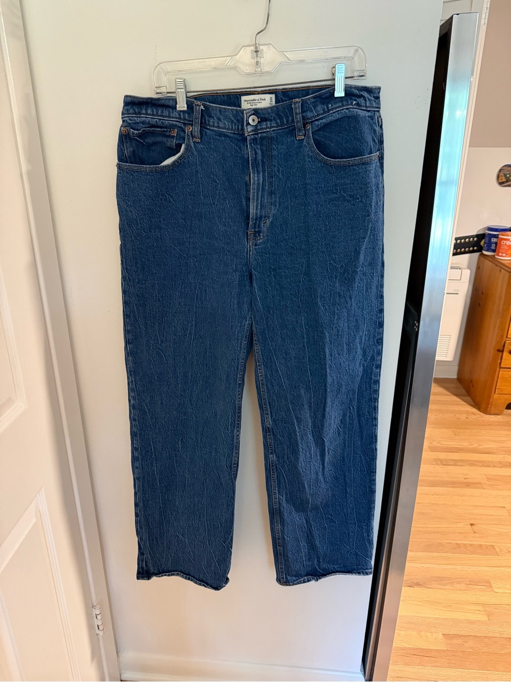 Abercrombie & Fitch Women's High-Rise Dark Blue Straight Jeans